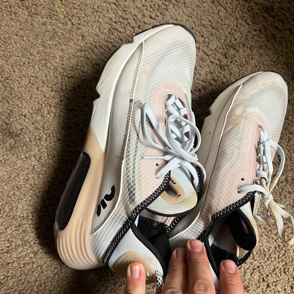 Womens air max size 9.5